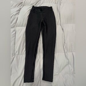 Black Textured “Tik Tok” Leggings